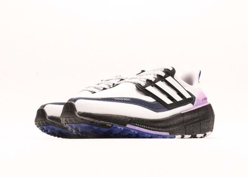 Adidas ULTRABOOST Blue Gradient Sports Shoes - Image 5