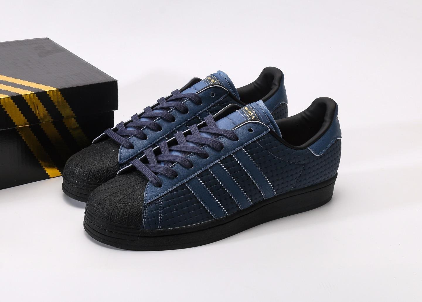 adidas-superstar-ii-deep-blue-woven-shell-head
