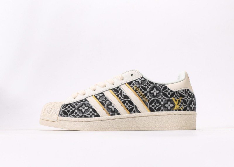 lv-x-adidas-co-branded-classic-pattern-sneakers