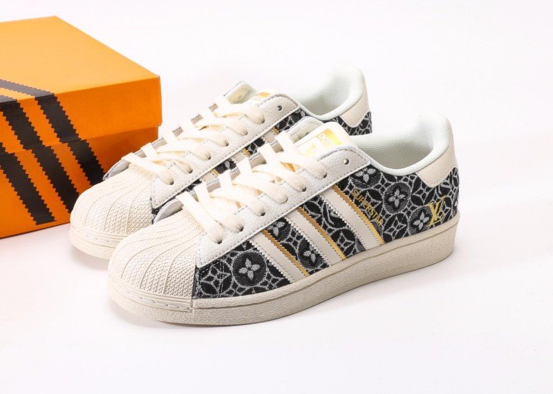 LV x adidas co-branded classic pattern sneakers - Image 9