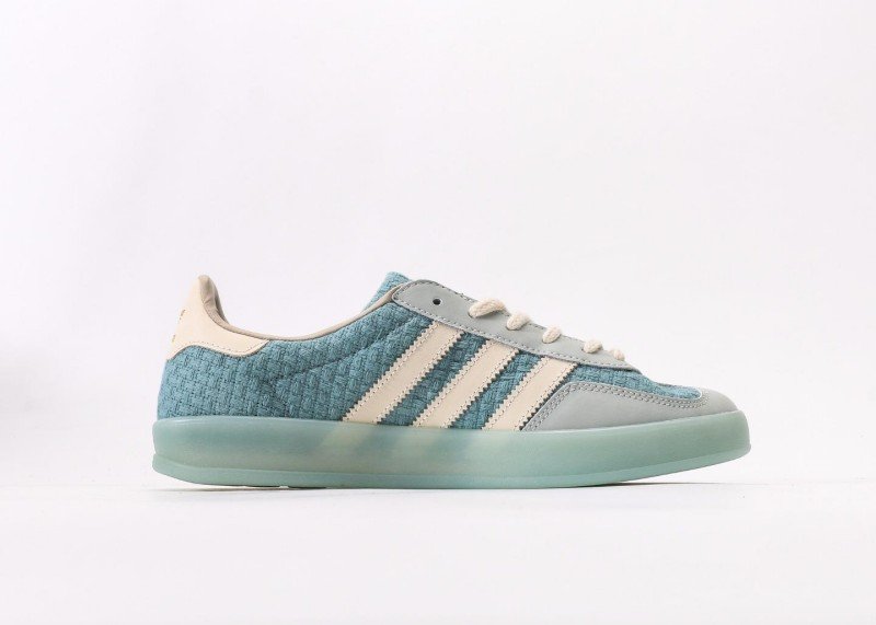 Adidas SAMBA light blue sports shoes - Image 2