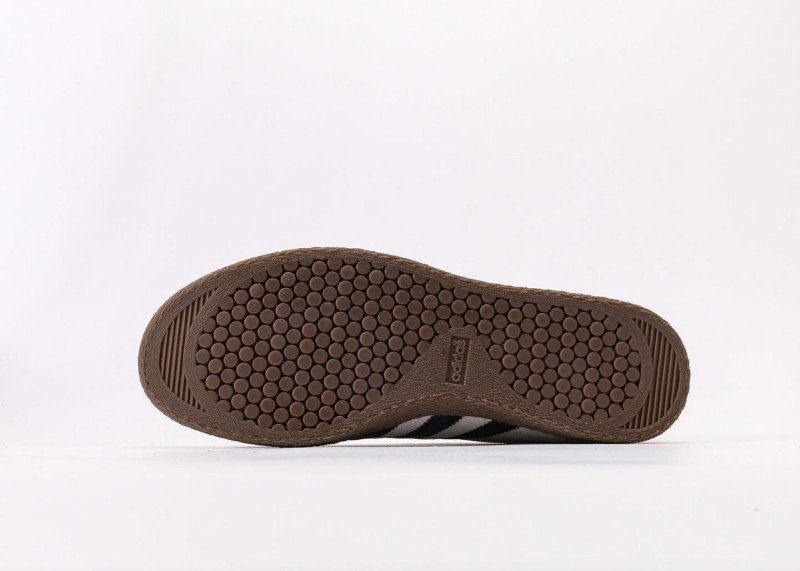 Adidas Samba grey and white sneakers - Image 4