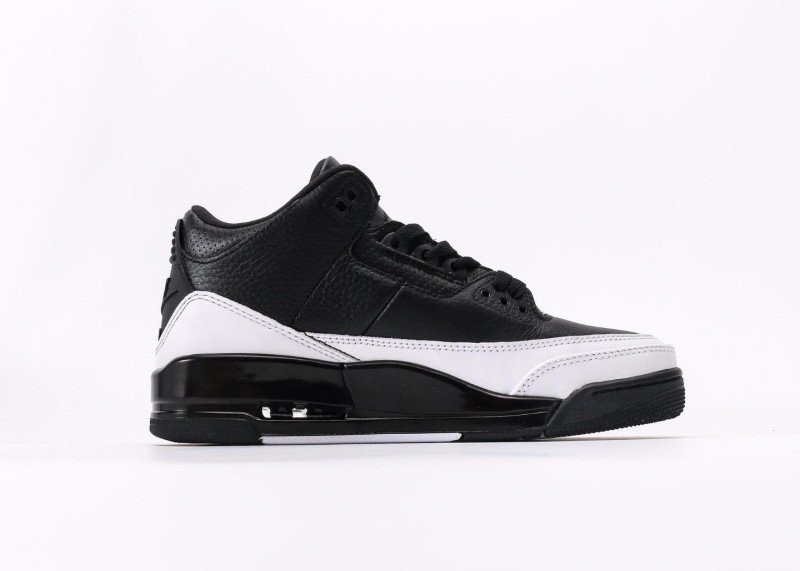 Air Jordan 3 Retro Black White Colorway Sneaker - Image 2