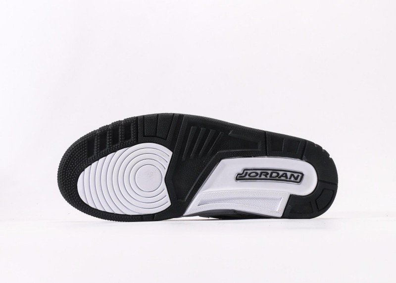 Air Jordan Legacy 312 Low Black White Panda Theme Sneaker - Image 4
