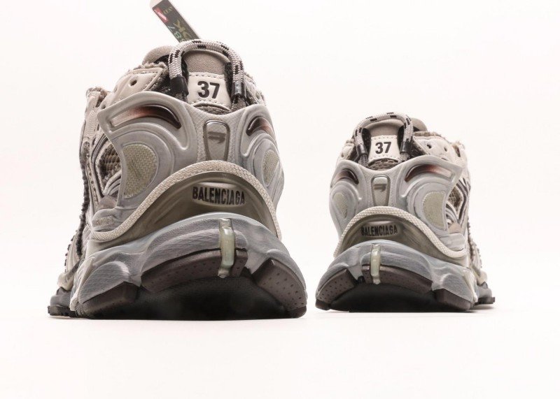 Balenciaga Phantom Sneaker 4th Gen - Image 6