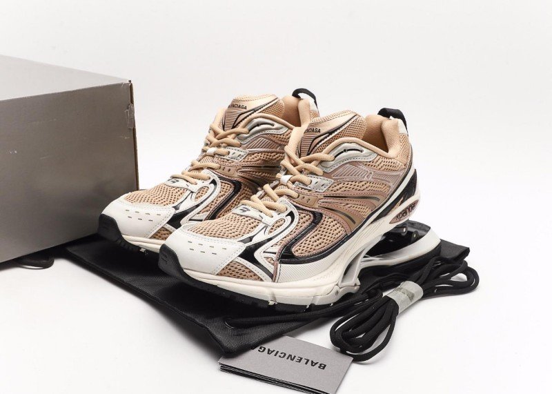 balenciaga-x-pander-6-0-2