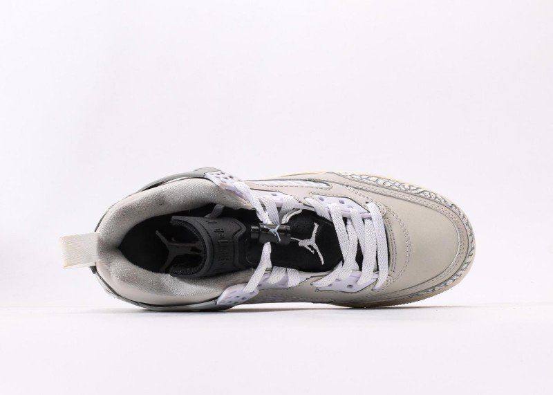 Air Jordan 4 Retro Off-White Gray Crackle Colorway Sneaker - Image 3