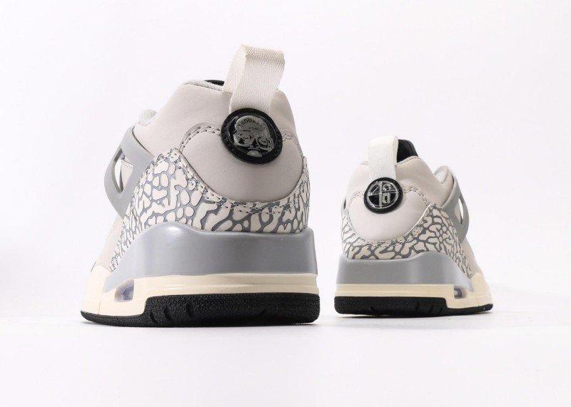 Air Jordan 4 Retro Off-White Gray Crackle Colorway Sneaker - Image 6