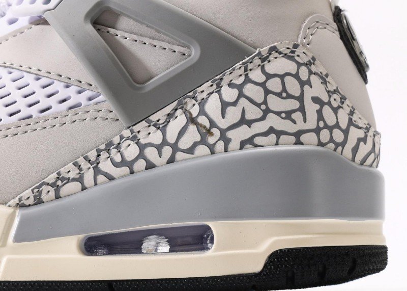 Air Jordan 4 Retro Off-White Gray Crackle Colorway Sneaker - Image 7