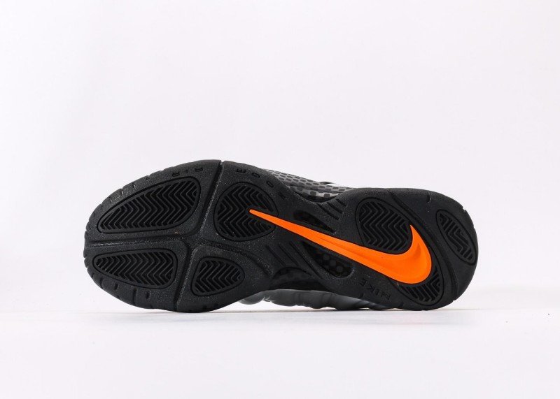 NIKE AIR FOAMPOSITE ONE - Image 4