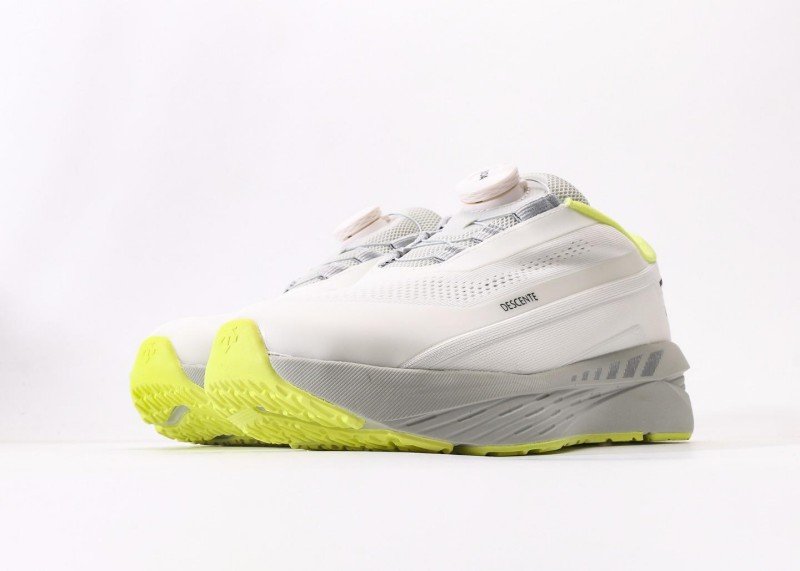 Descente Cron Racer Unisex Minimalist Anti-Slip Casual Shoes - Image 5