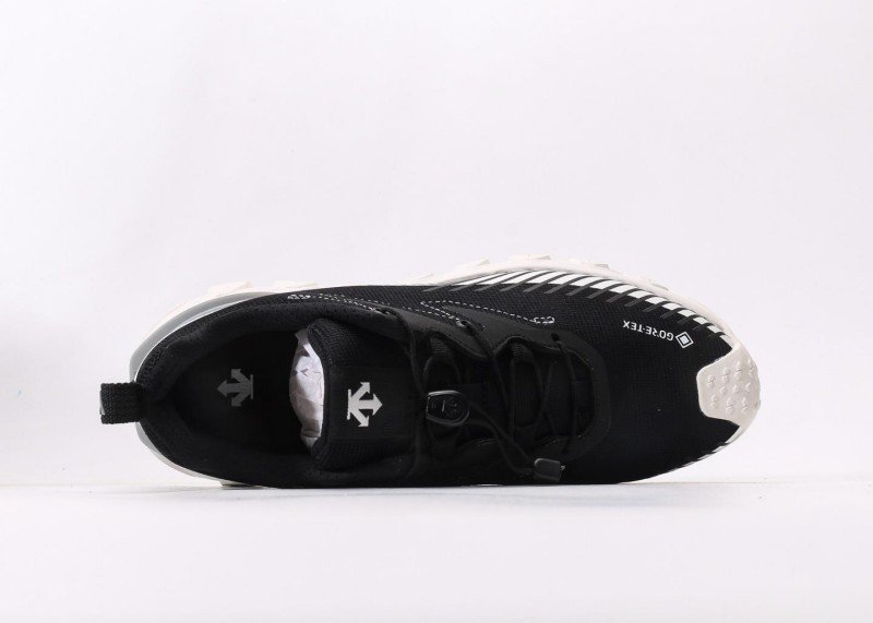 Descente LAVITATE WIRE 3.0 Black-White Shoes - Image 3