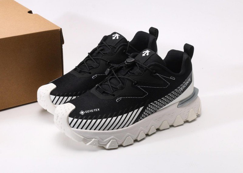 Descente LAVITATE WIRE 3.0 Black-White Shoes - Image 9