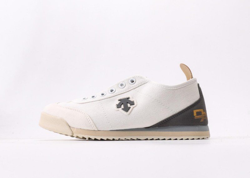descente-dc-series-retro-panel-casual-shoes-beige-gray