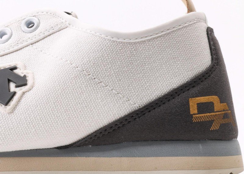 Descente DC Series Retro Panel Casual Shoes (Beige-Gray) - Image 7