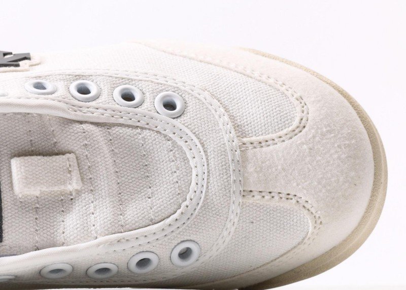 Descente DC Series Retro Panel Casual Shoes (Beige-Gray) - Image 8