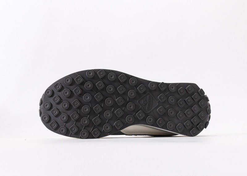 Descente DC Series Retro Panel Leather Casual Shoes - Image 4