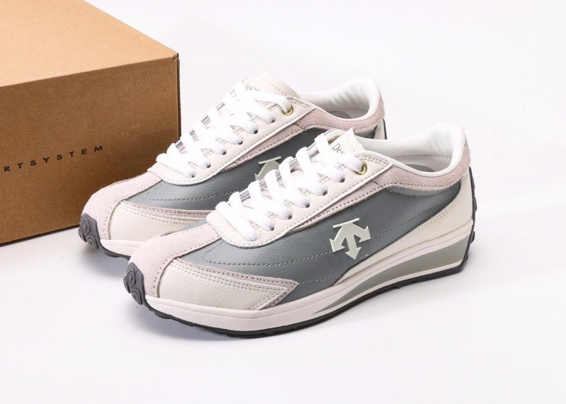 descente-dc-series-retro-panel-leather-casual-shoes