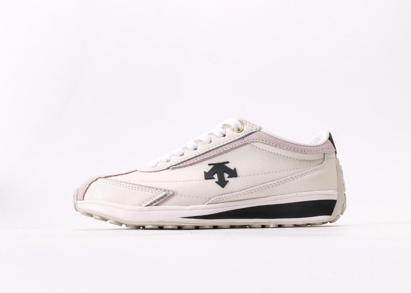 descente-dc-series-beige-white-pink-shoes