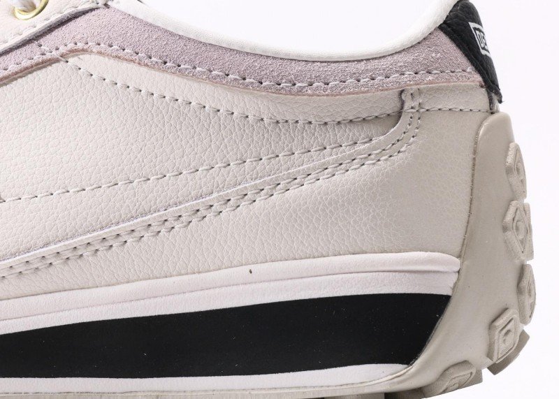 Descente DC Series Beige-White-Pink Shoes - Image 7