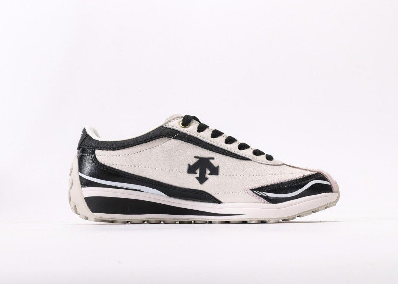 Descente DC Series Beige-Black-Pink Shoes - Image 2
