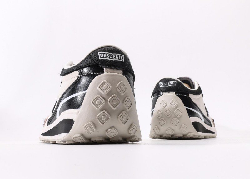 Descente DC Series Beige-Black-Pink Shoes - Image 6